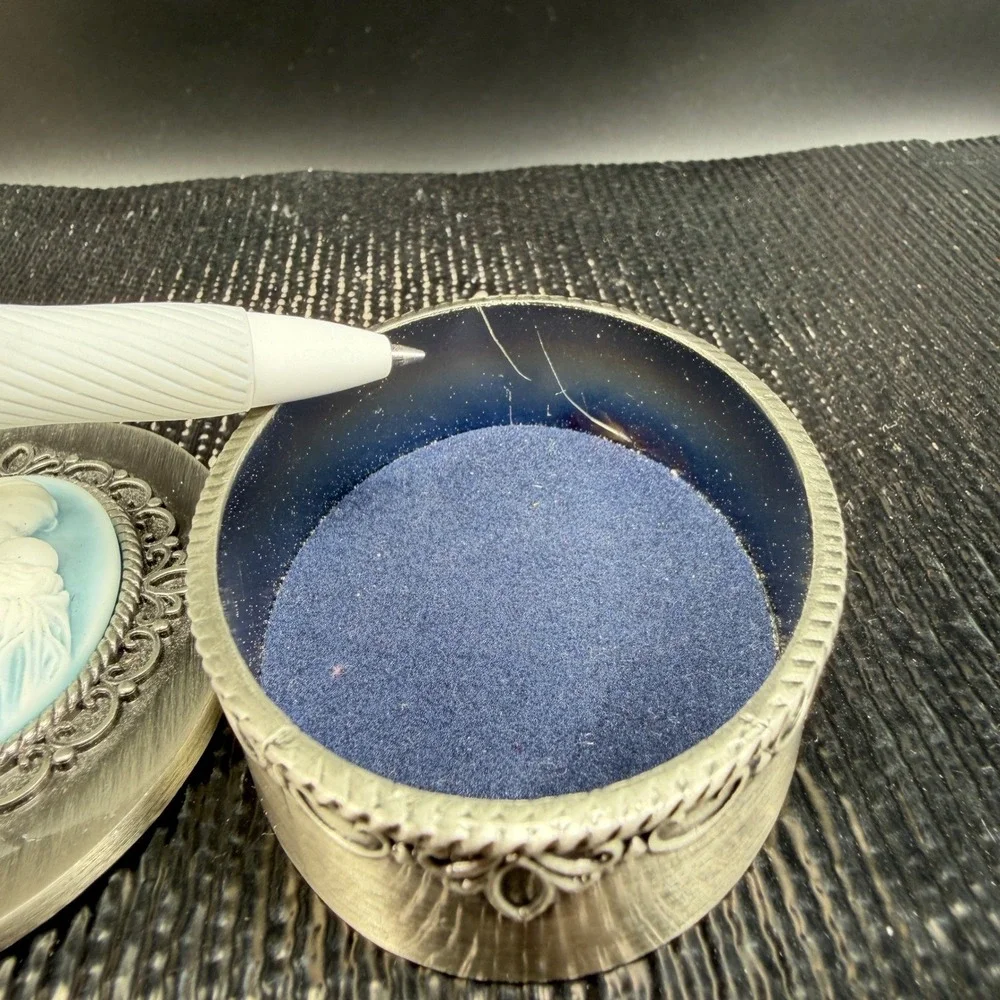 2013‎ CB Mother and Child Cameo Trinket Box Silver Tone Blue Oval Jewelry Case